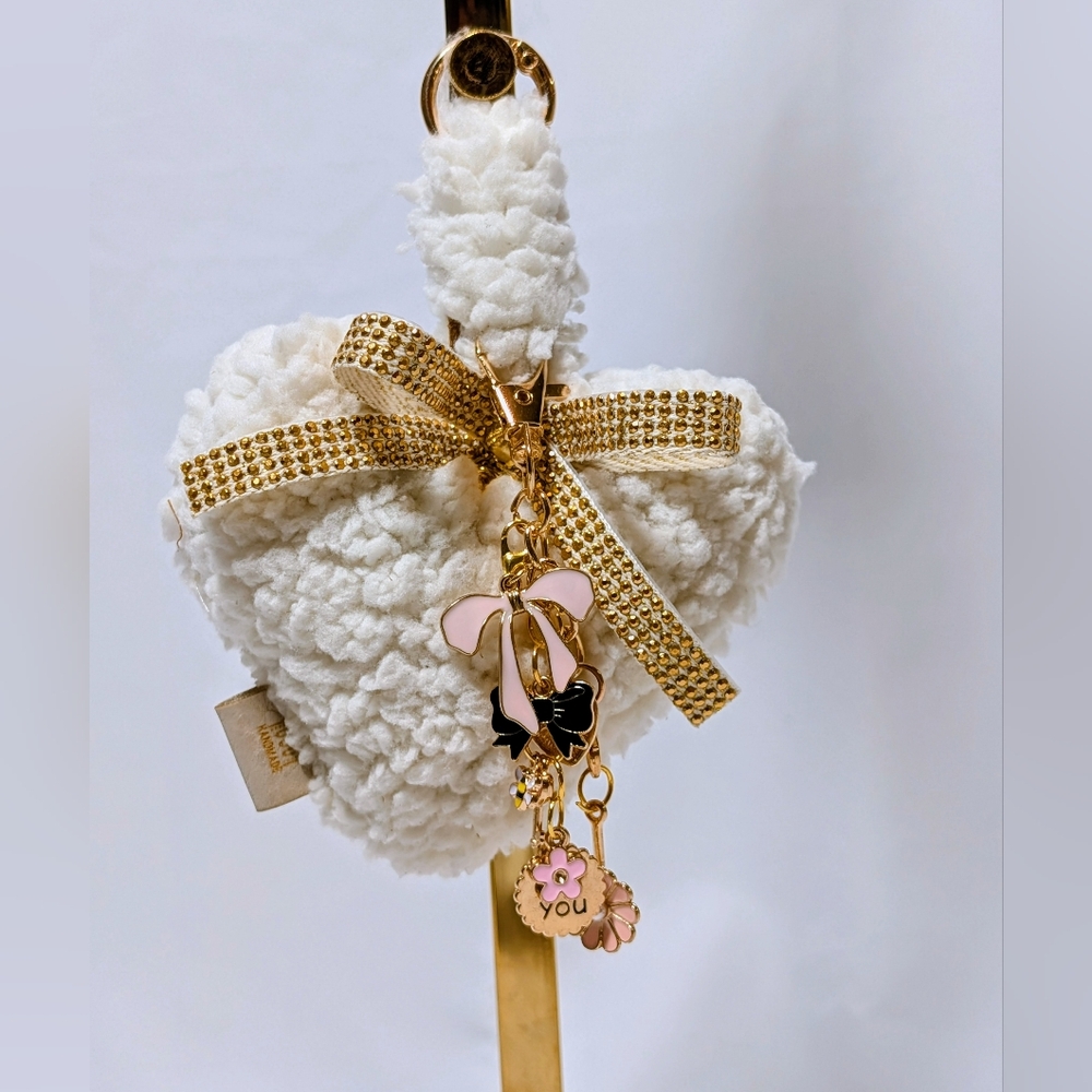 JoJo Styles Luxe Plush Heart Bag Charm / Keychain – OVERSIZED